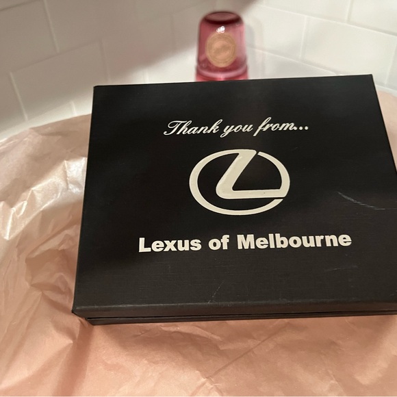 Set of Lexus keychains - Picture 2 of 2